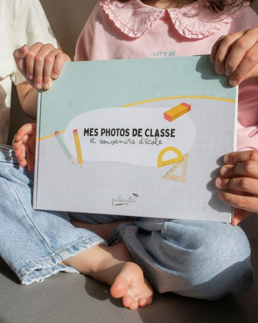 Album de photos de classe Gribouille rempli de photos et souvenirs d'école