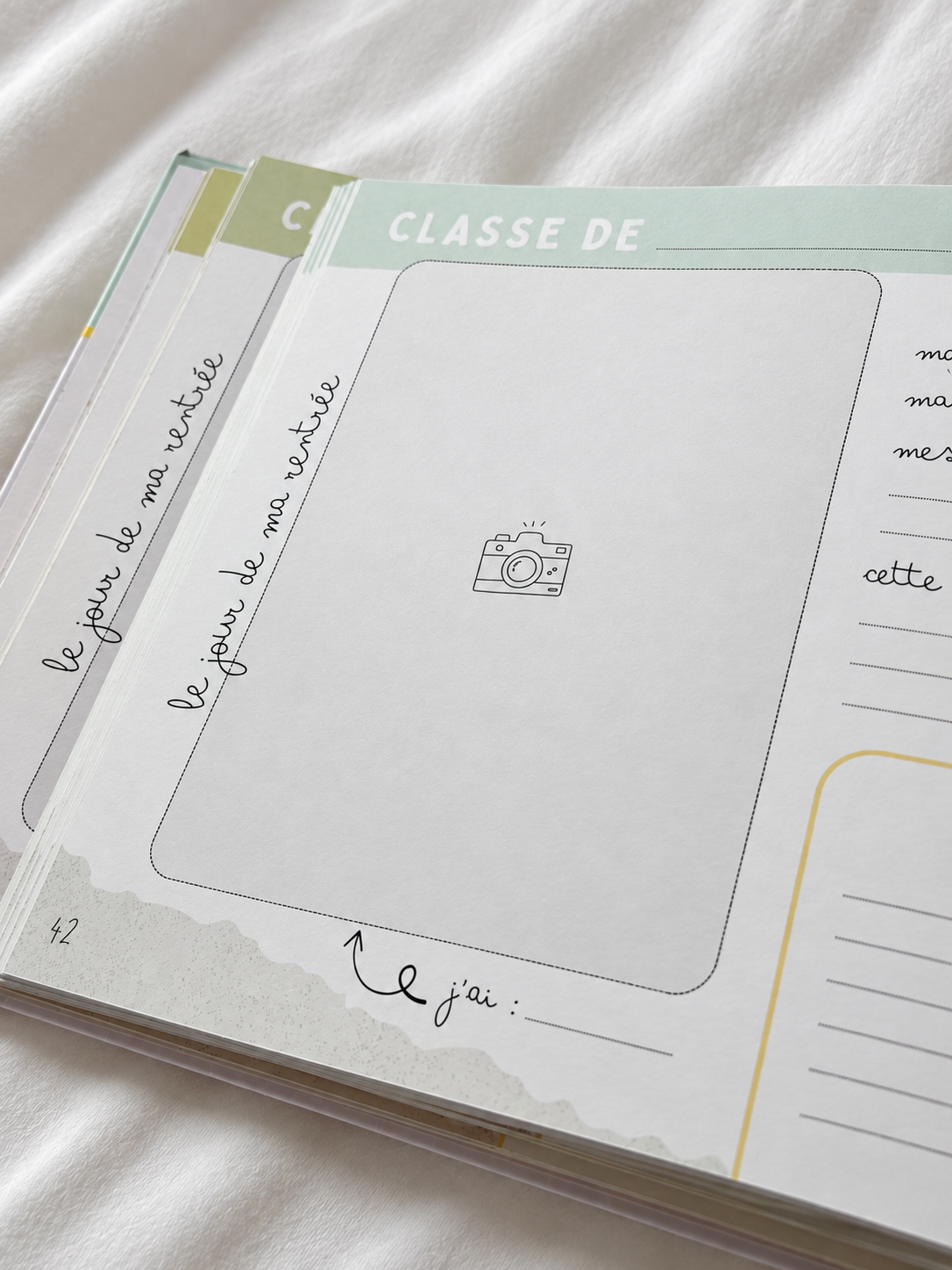 Page photo de classe de l'album souvenirs d'école